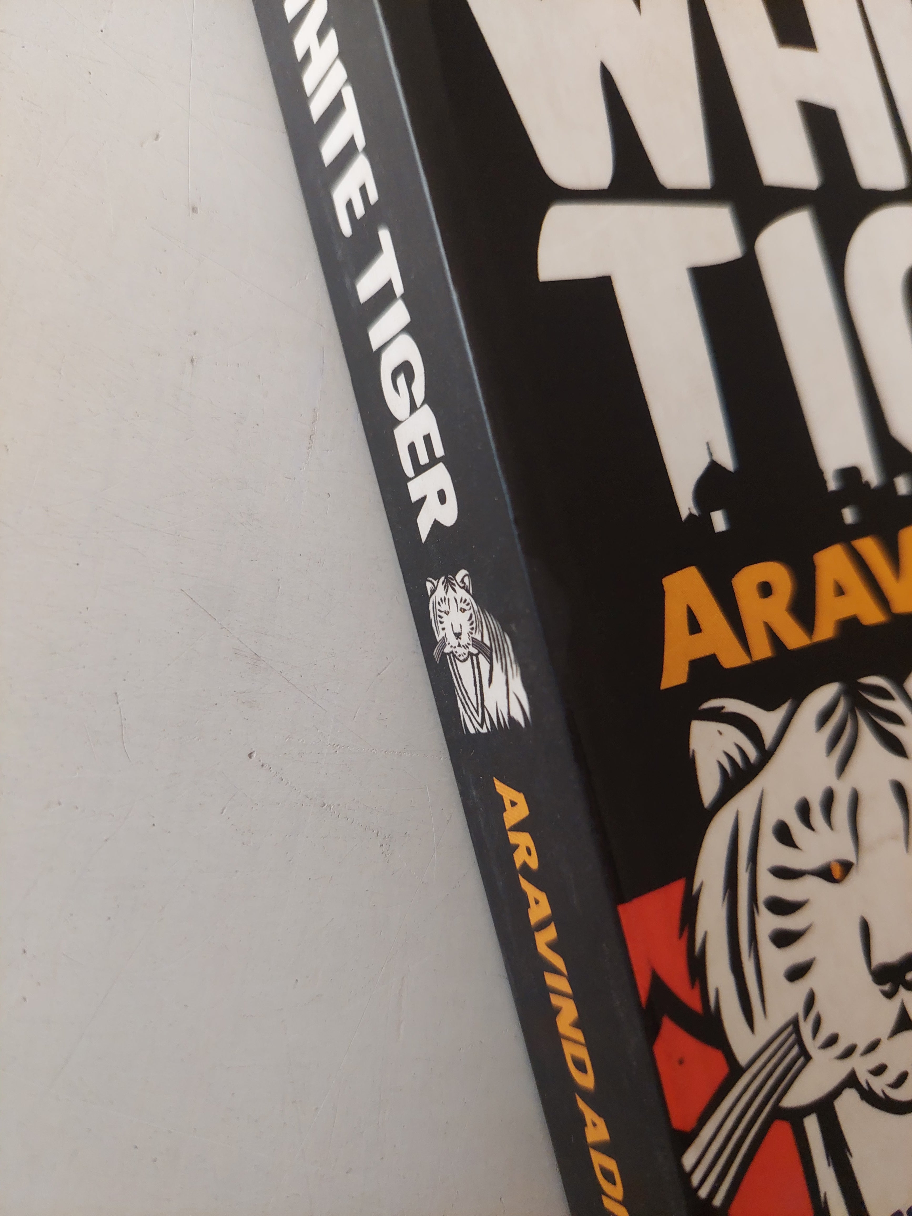 The white tiger / Aravind Adiga - متجر كتب مصرمتجر كتب مصر