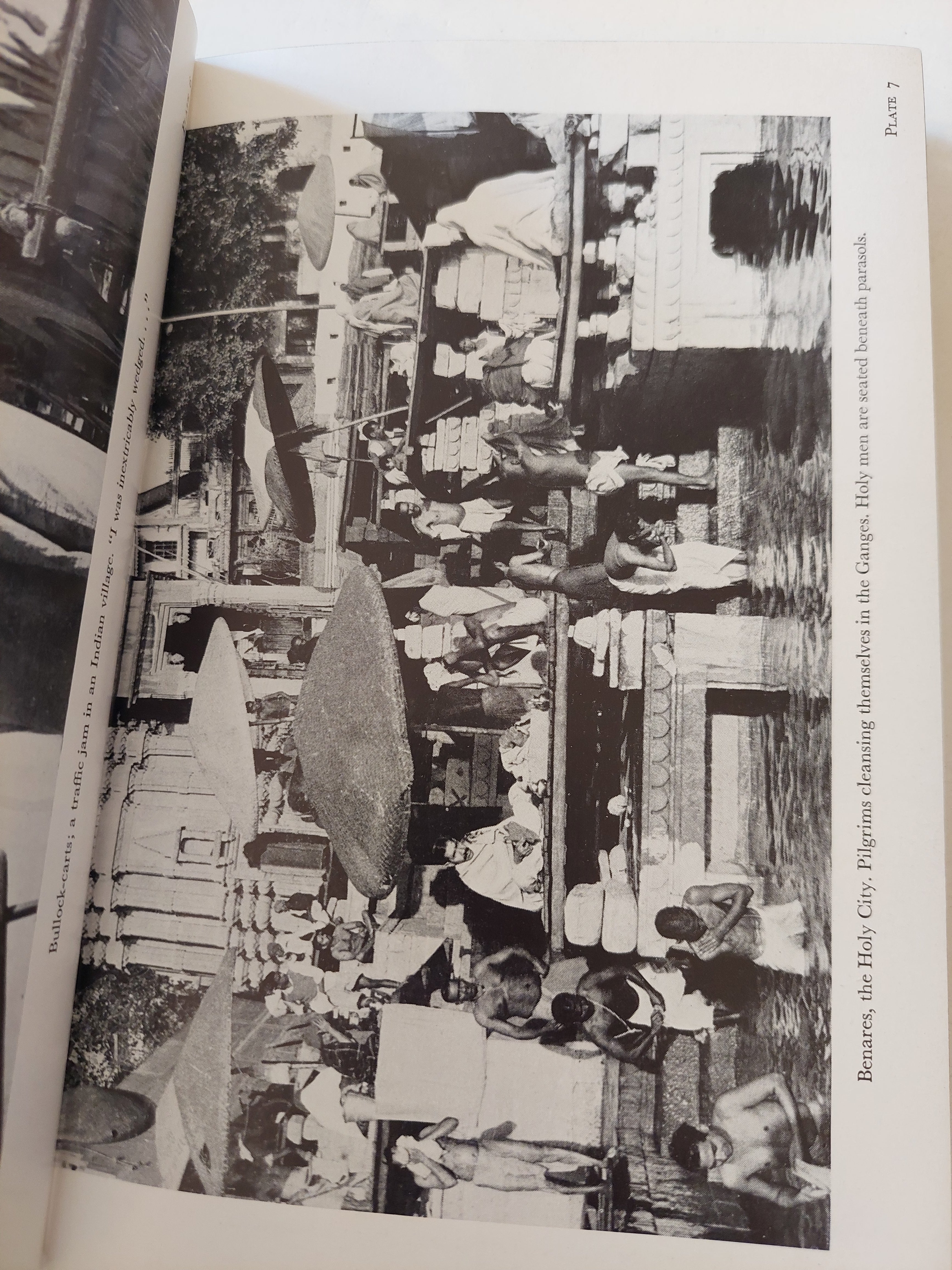 Earth my friend / Peter Townsend - هارد كفر ملحق بالصور - متجر كتب مصرمتجر كتب مصر