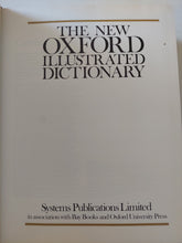 The Oxford illustrated dictionary - قطع كبير ملحق بالصور/ جزئين هارد كفر - متجر كتب مصرمتجر كتب مصر