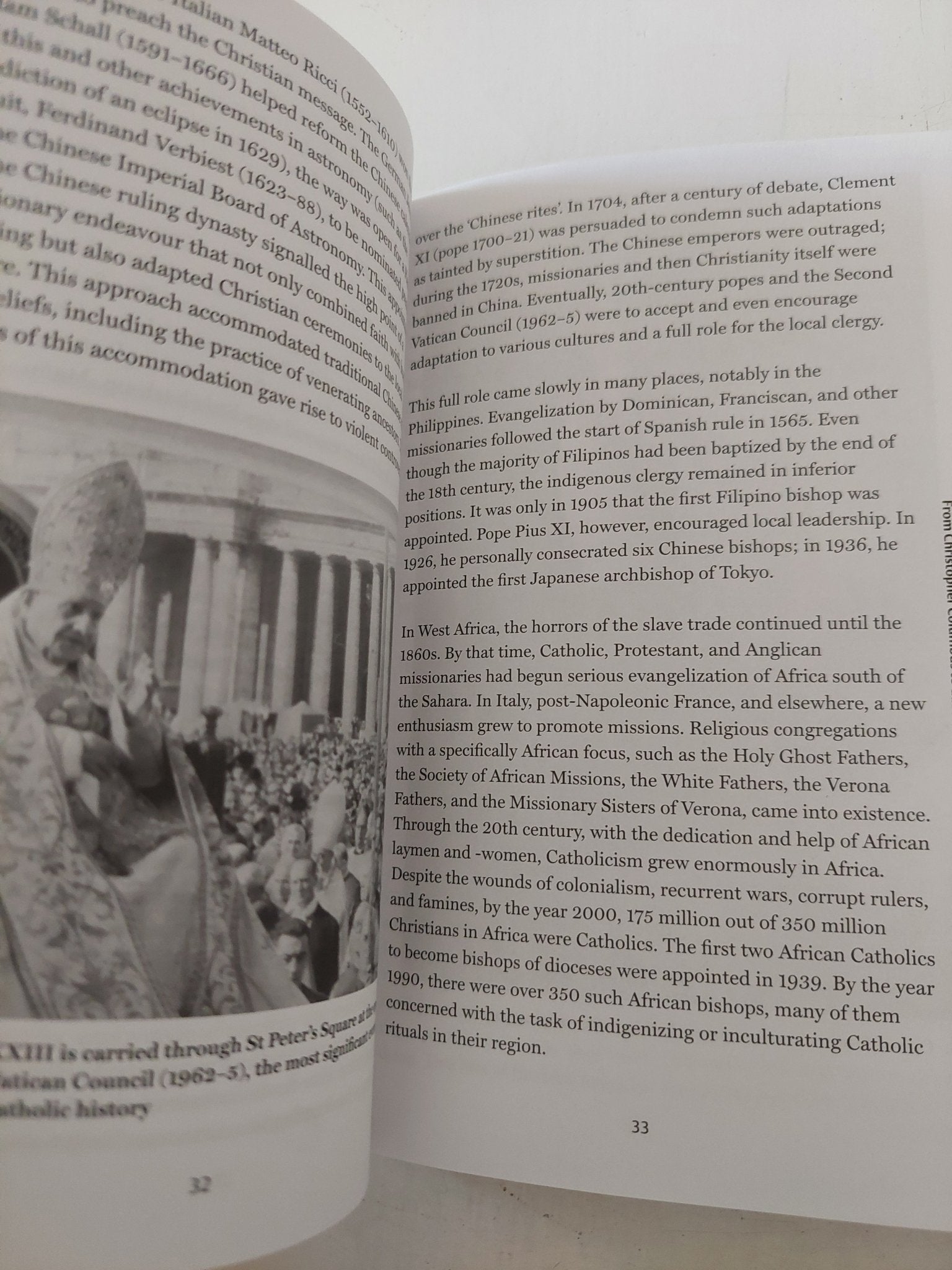 Catholicism a short introduction / Gerald O Collins - ملحق بالصور - متجر كتب مصر - متجر كتب مصر
