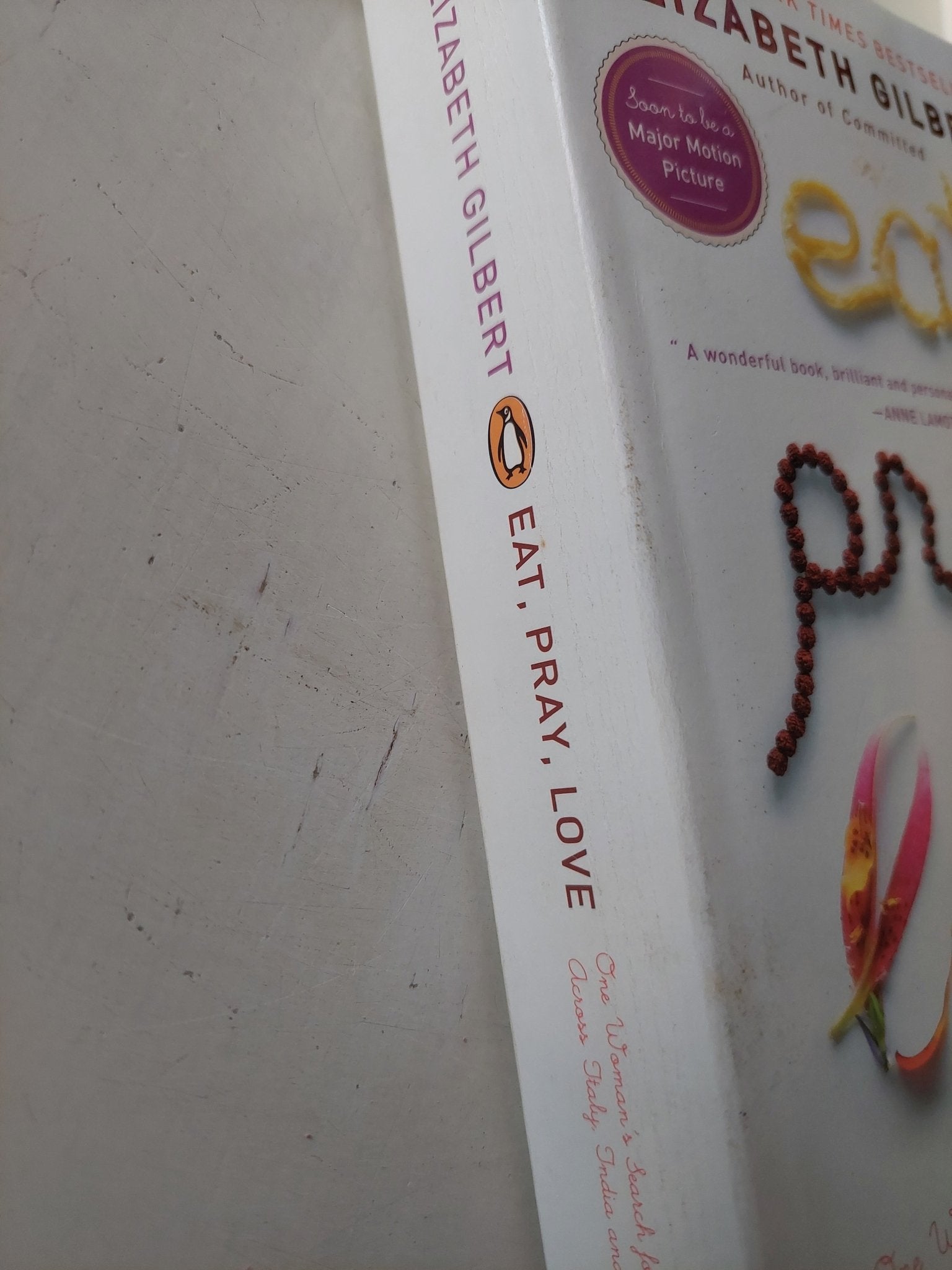 Eat pray love / Elizabeth Gilbert - متجر كتب مصر - متجر كتب مصر