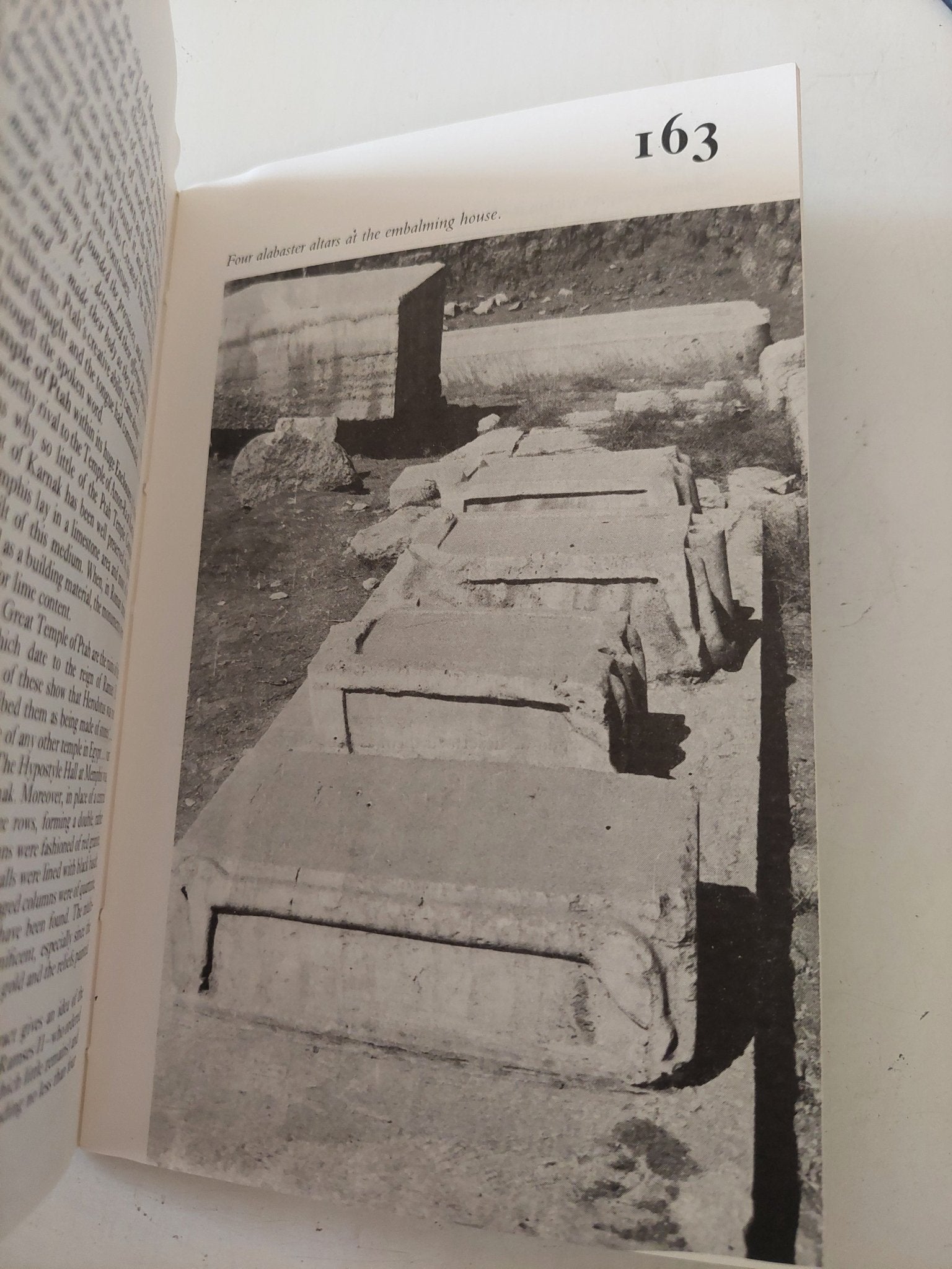 Sakkara and Memphis / Jill Kamil - ملحق بالصور - متجر كتب مصر - متجر كتب مصر