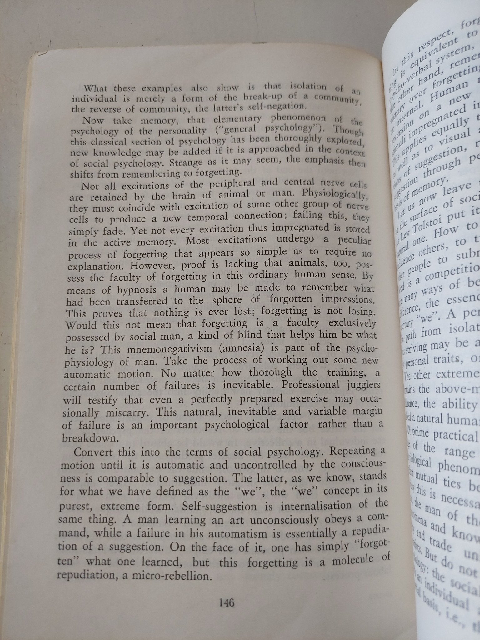 Social psychology and history / B. Porshnev - متجر كتب مصر - المكتبة الفلسفية