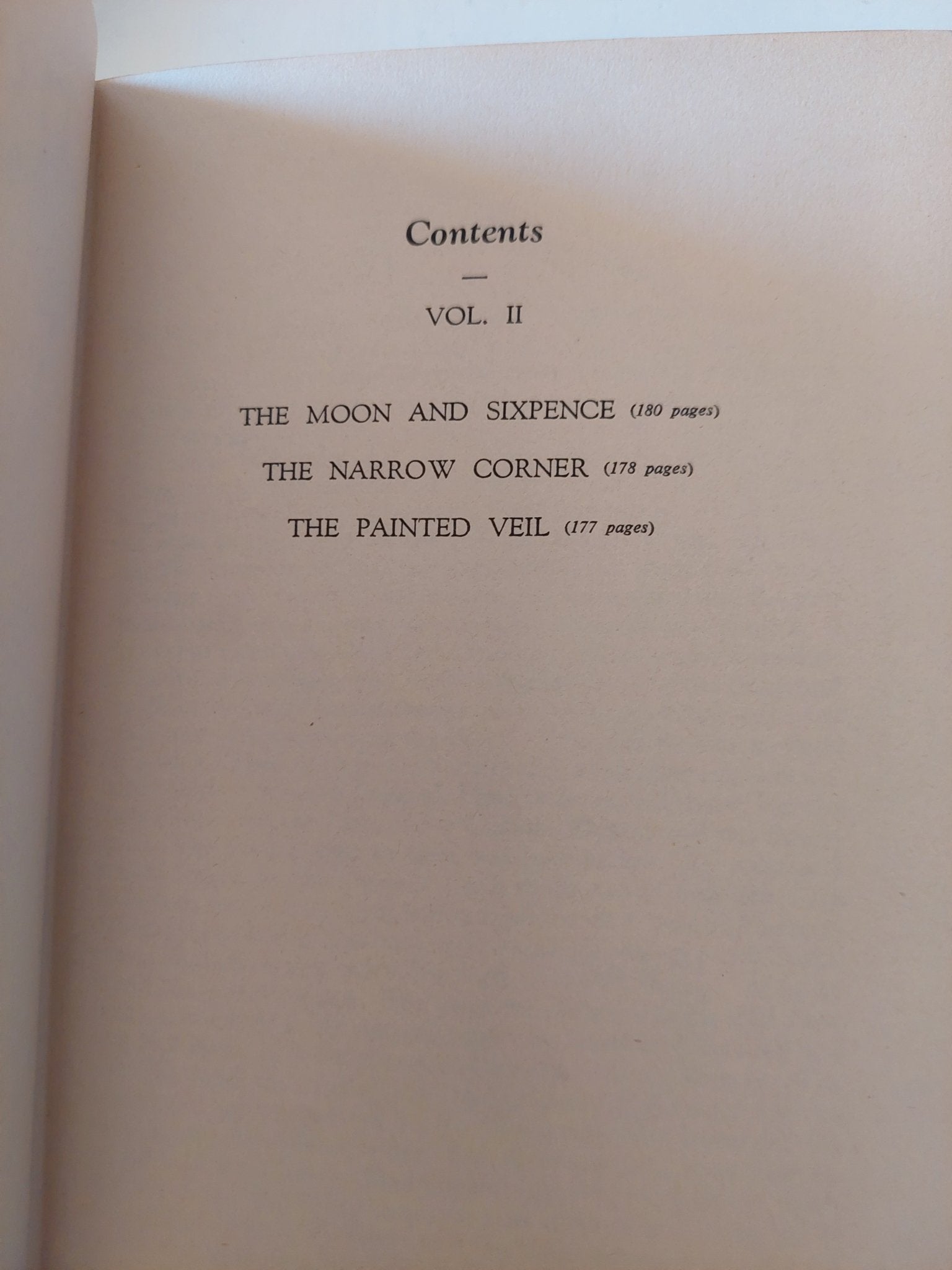 The selected novels of Somerset Maugham - جزئين هارد كفر - متجر كتب مصر - متجر كتب مصر
