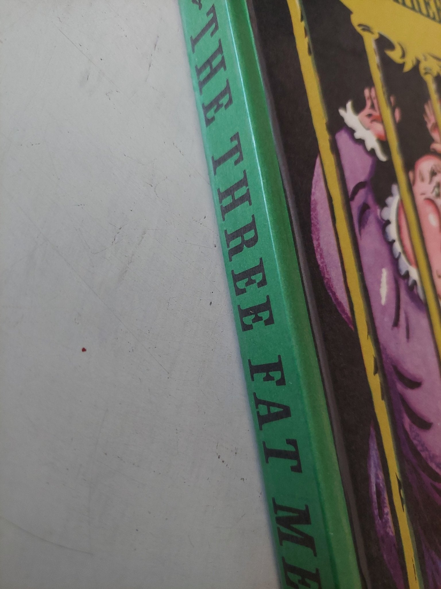 the three fat men / Yuri Olesha - قطع كبير ملحق بالصور / هارد كفر - متجر كتب مصر - متجر كتب مصر