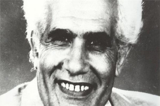 شخصية معرض القاهرة الدولي للكتاب 2025: العالم والمفكر أحمد مستجير - متجر كتب مصر