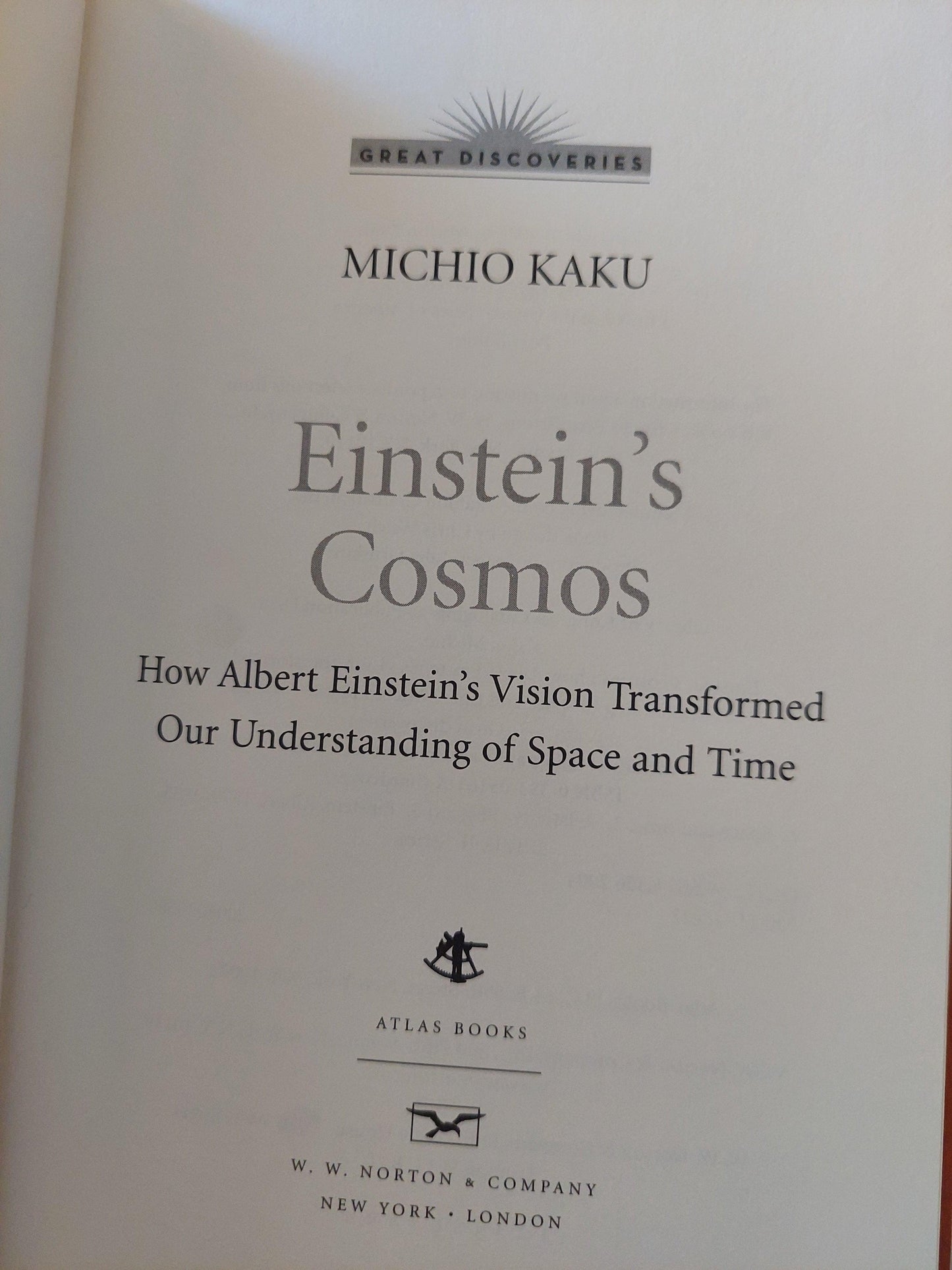 Einstein's Cosmos: How Albert Einstein's Vision Transformed Our Understanding of Space and Time - هارد كفر - متجر كتب مصر