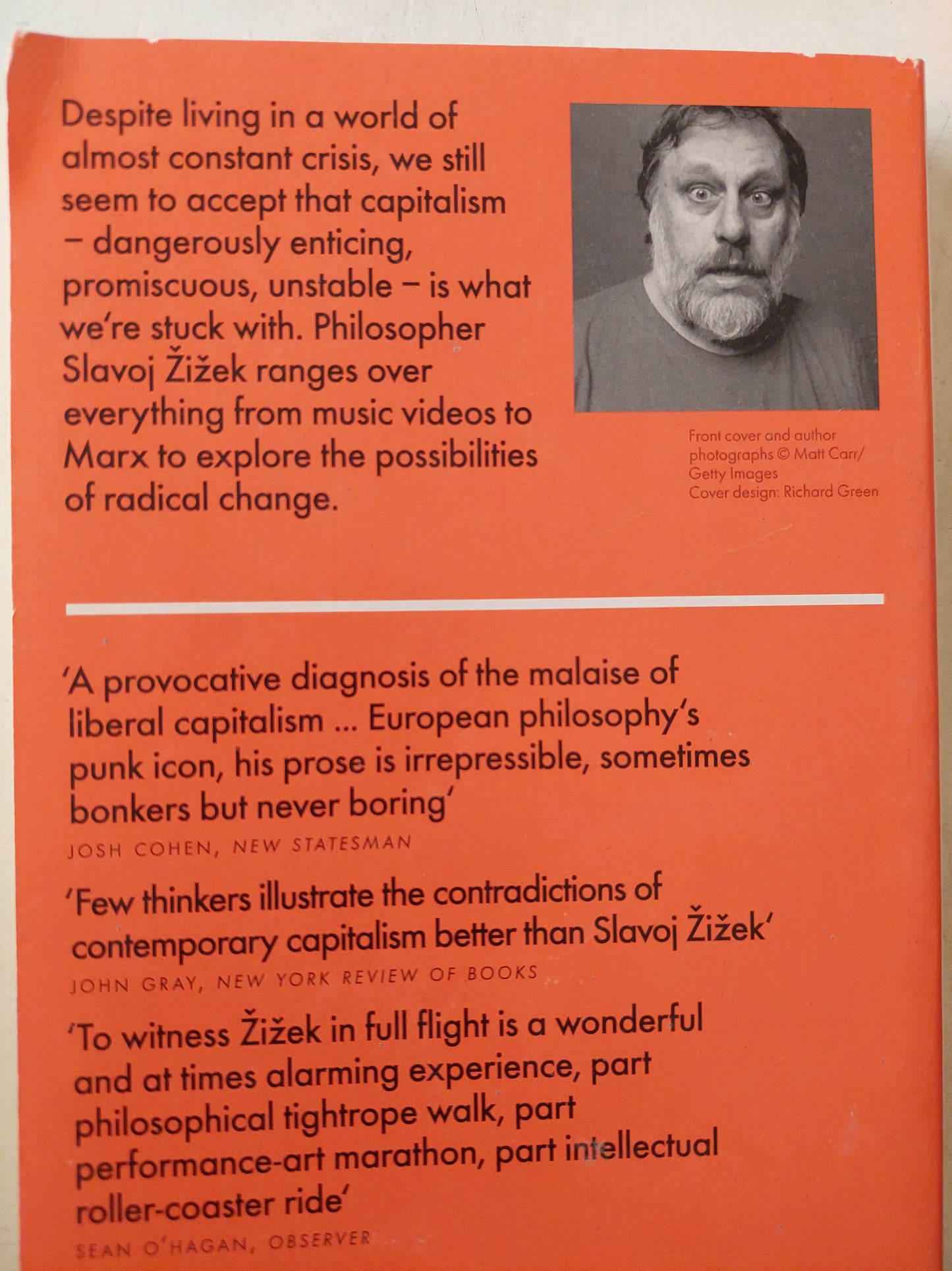 Trouble in Paradise: From the End of History to the End of Capitalism / Slavoj Žižek