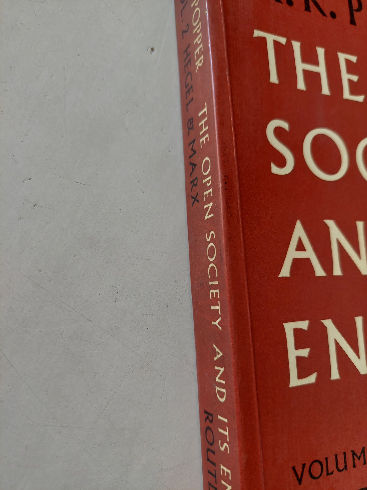 The open society and its enemies / Karl Popper