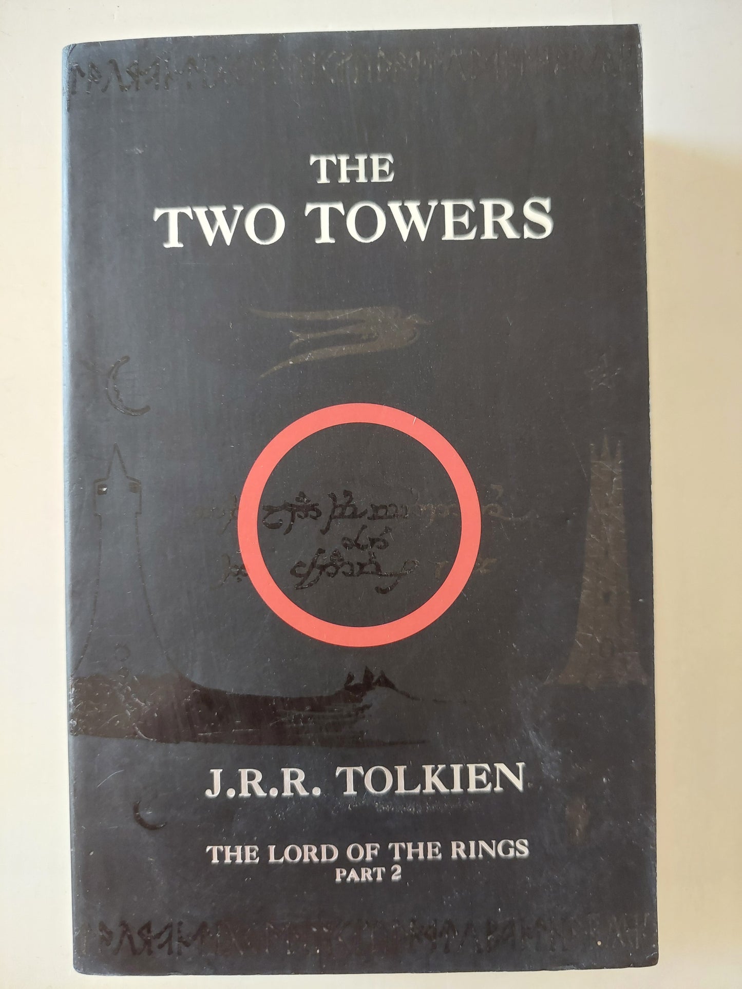 The two towers / J R R Tolkien