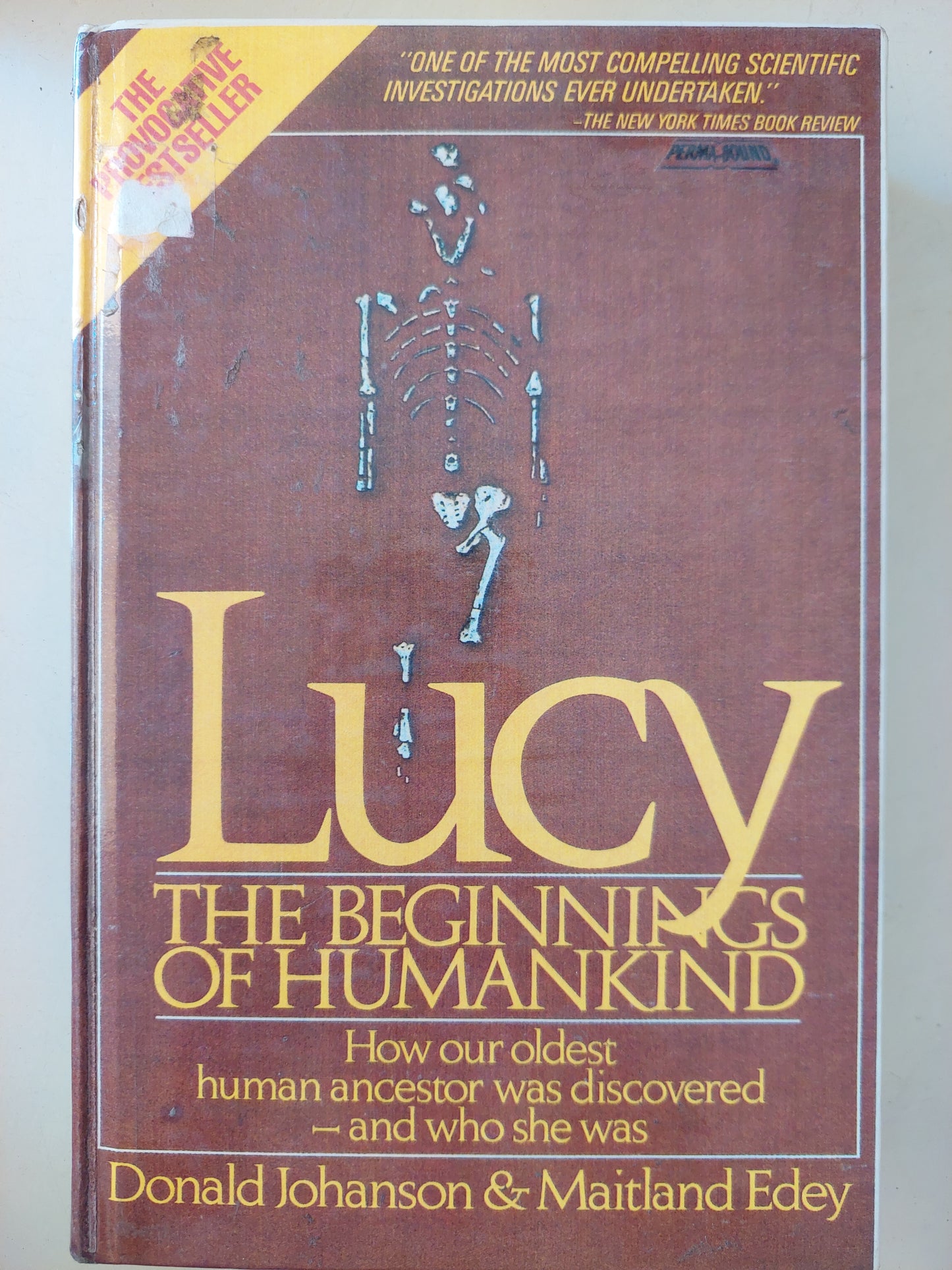 Lucy .. The beginnings of humankind / Donald Johansen & Maitland Edey - هارد كفر ملحق بالصور