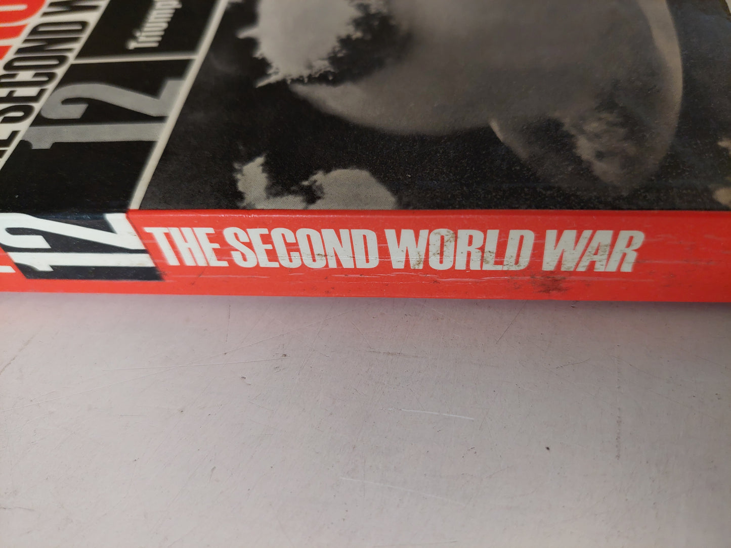 The Second World War .. Triumph and tragedy / Winston Churchill - ملحق بالصور