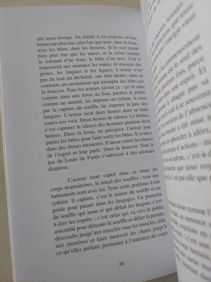 مسرحية من أجل لويس دى فونيس / فاليير نوفارينا