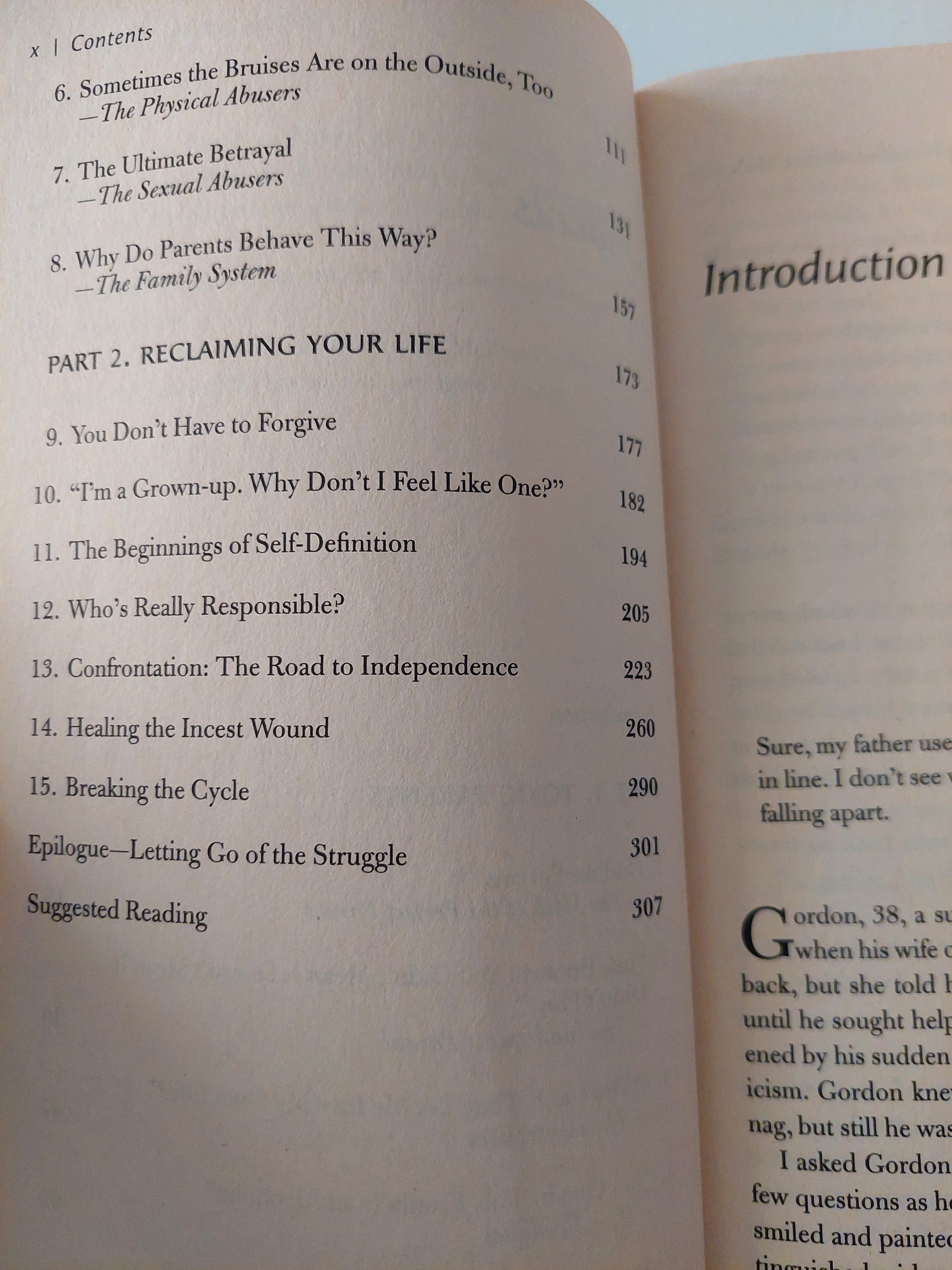 Toxic parents .. overcoming the hurtful legacy and reclaiming your life / Susane Forward