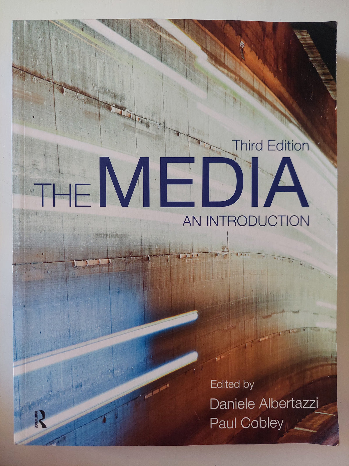The Media: An Introduction (Third Edition) Edited by: Daniele Albertazzi & Paul Cobley - قطع كبير - متجر كتب مصرمتجر كتب مصر