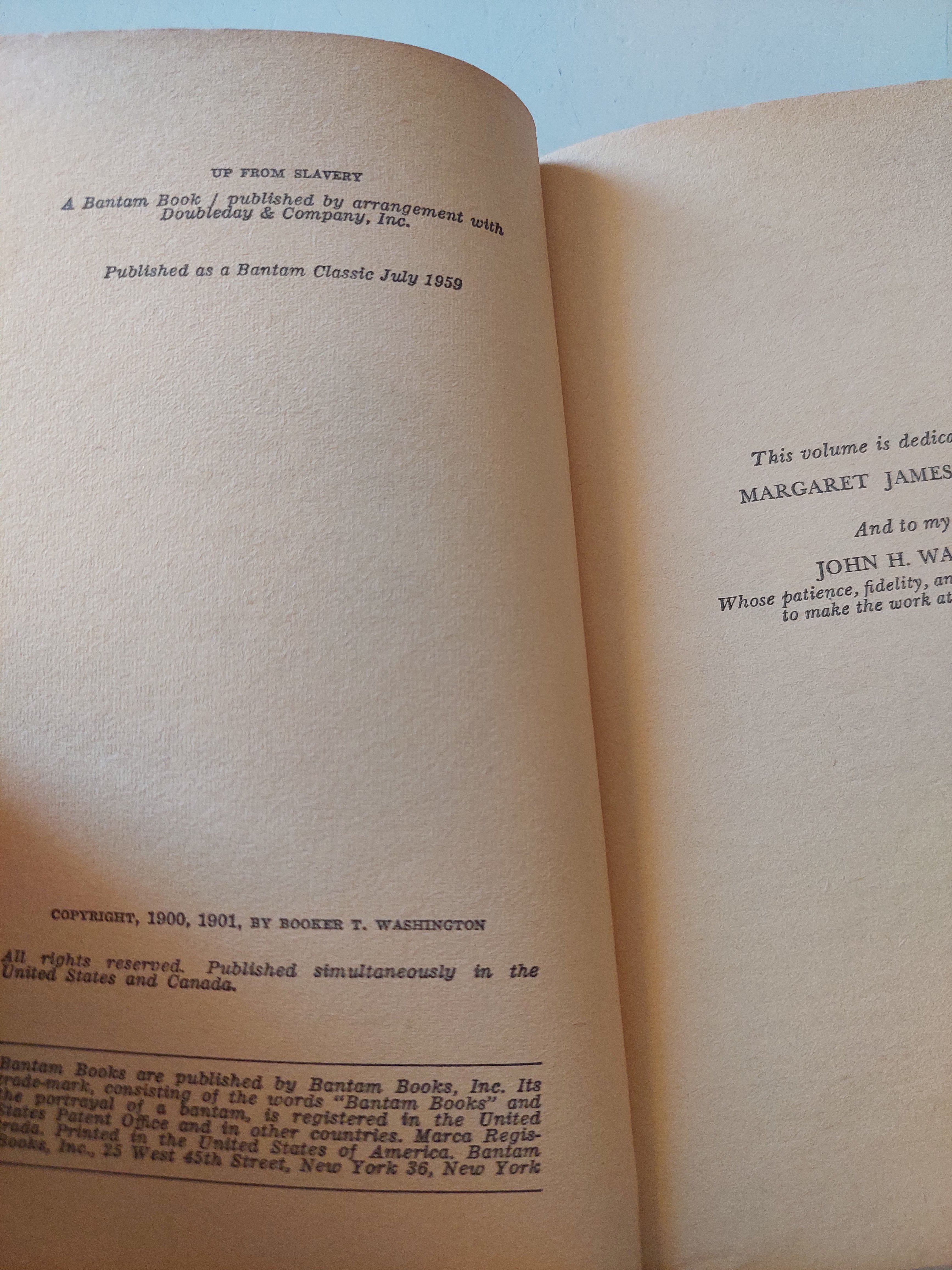 Up from slavery / Booker T. Washington - طبعة 1959 - متجر كتب مصرمتجر كتب مصر