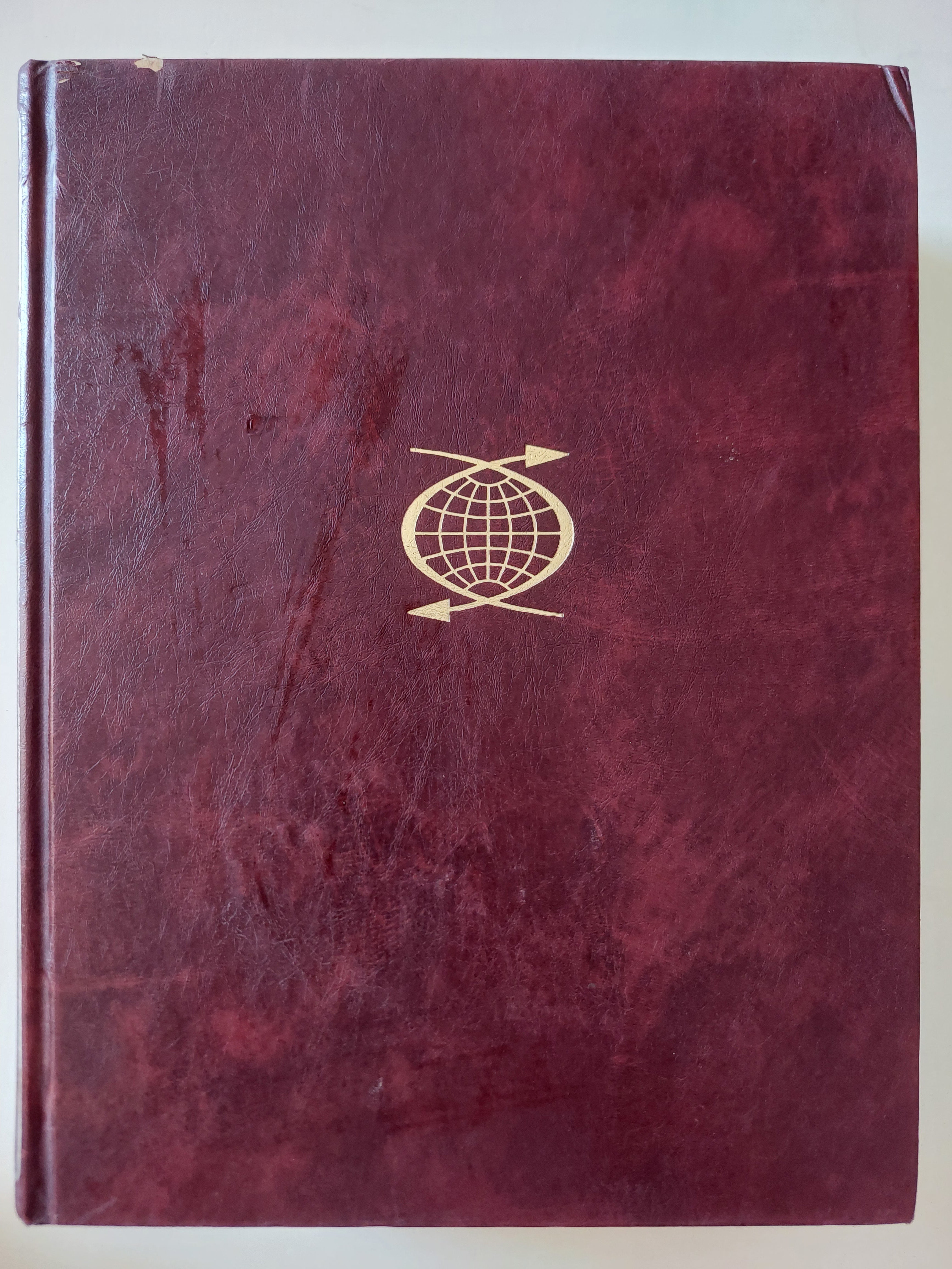 The Oxford illustrated dictionary - قطع كبير ملحق بالصور/ جزئين هارد كفر - متجر كتب مصرمتجر كتب مصر