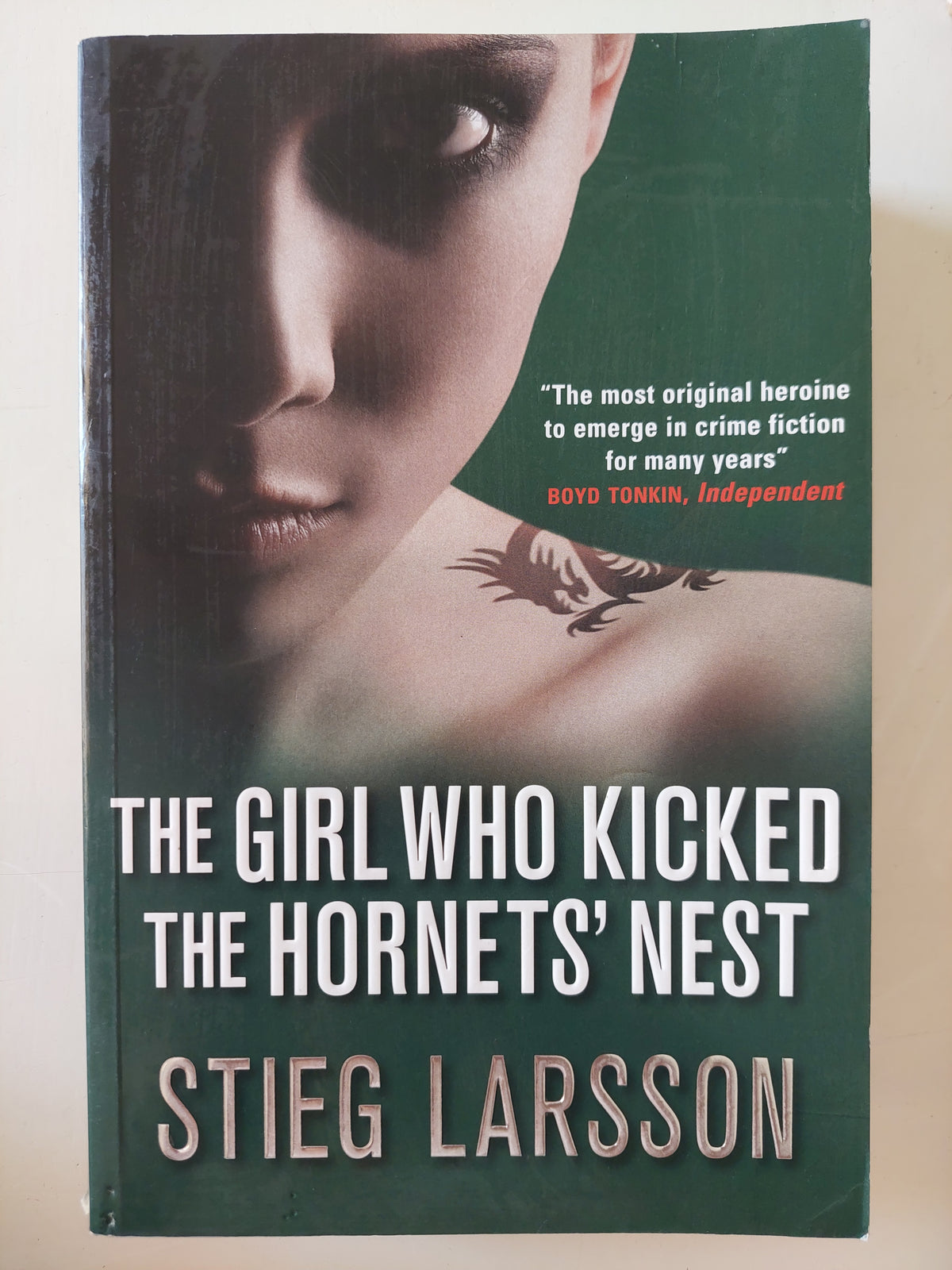 the girl who kicked the hornet's nest / Stieg Larsson