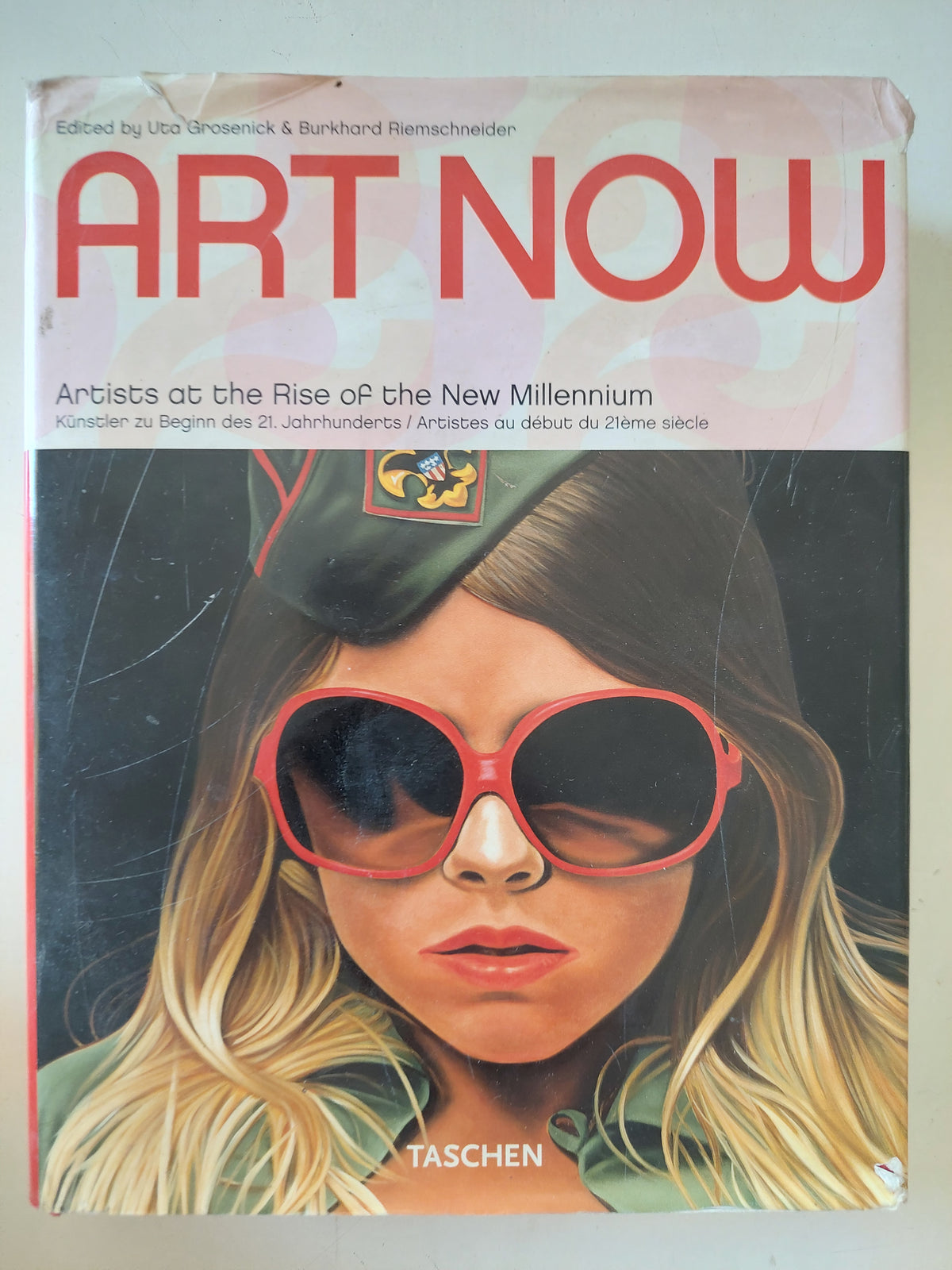 Art now .. artists at the rise of the new millennium