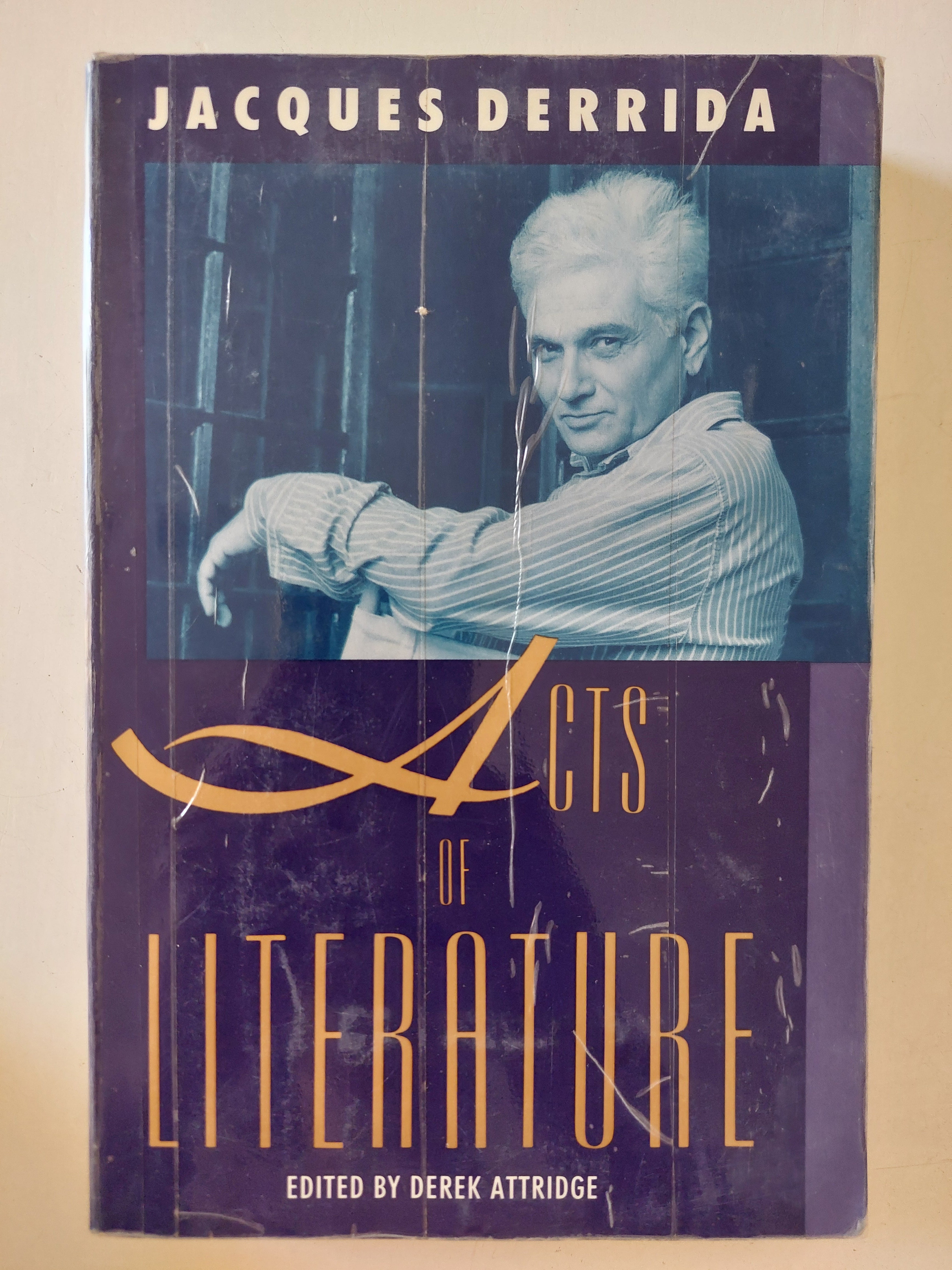 Acts of literature / Jacques Derrida