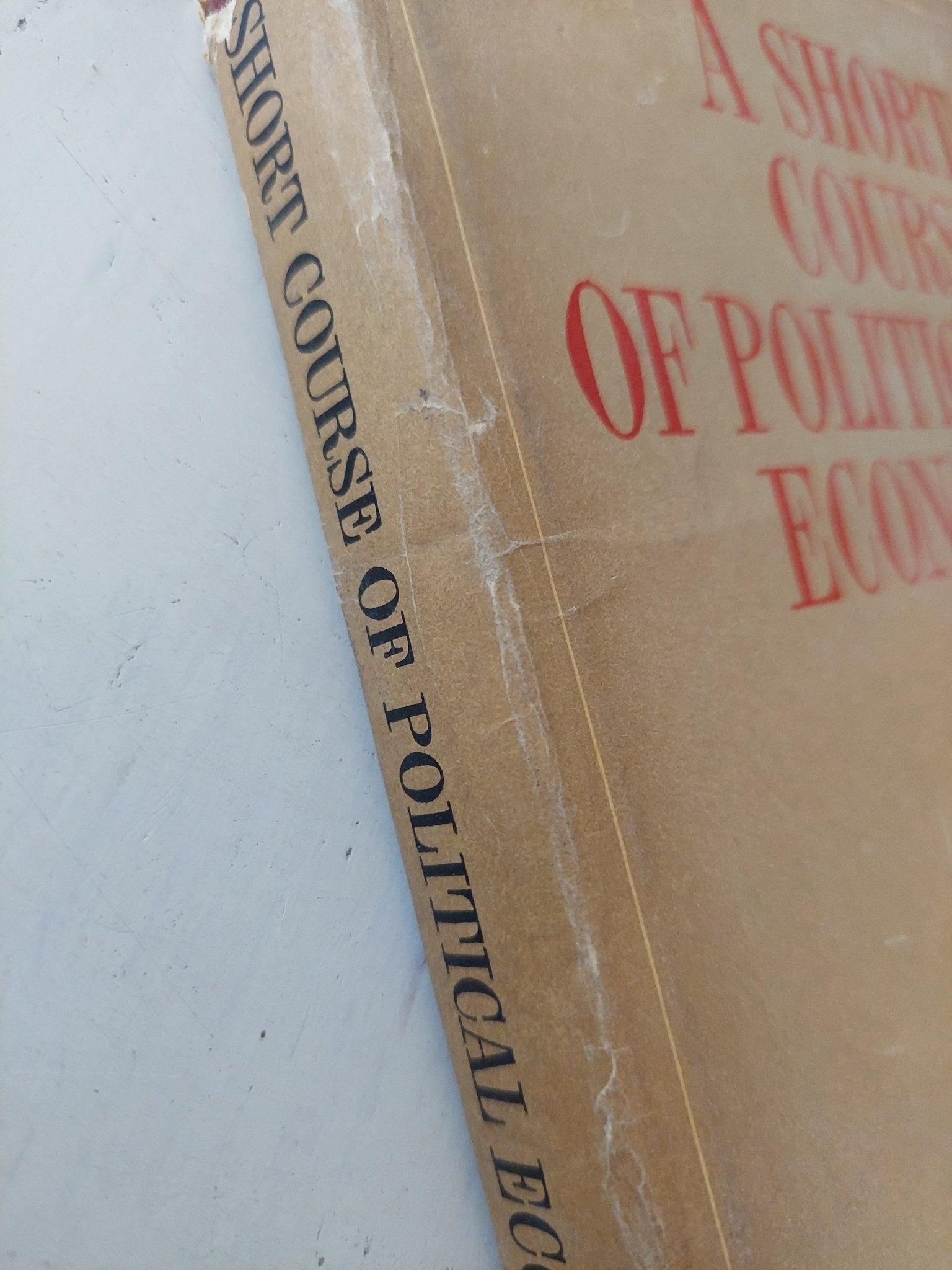 A short course of political economy / L. Leontyev - متجر كتب مصر - متجر كتب مصر