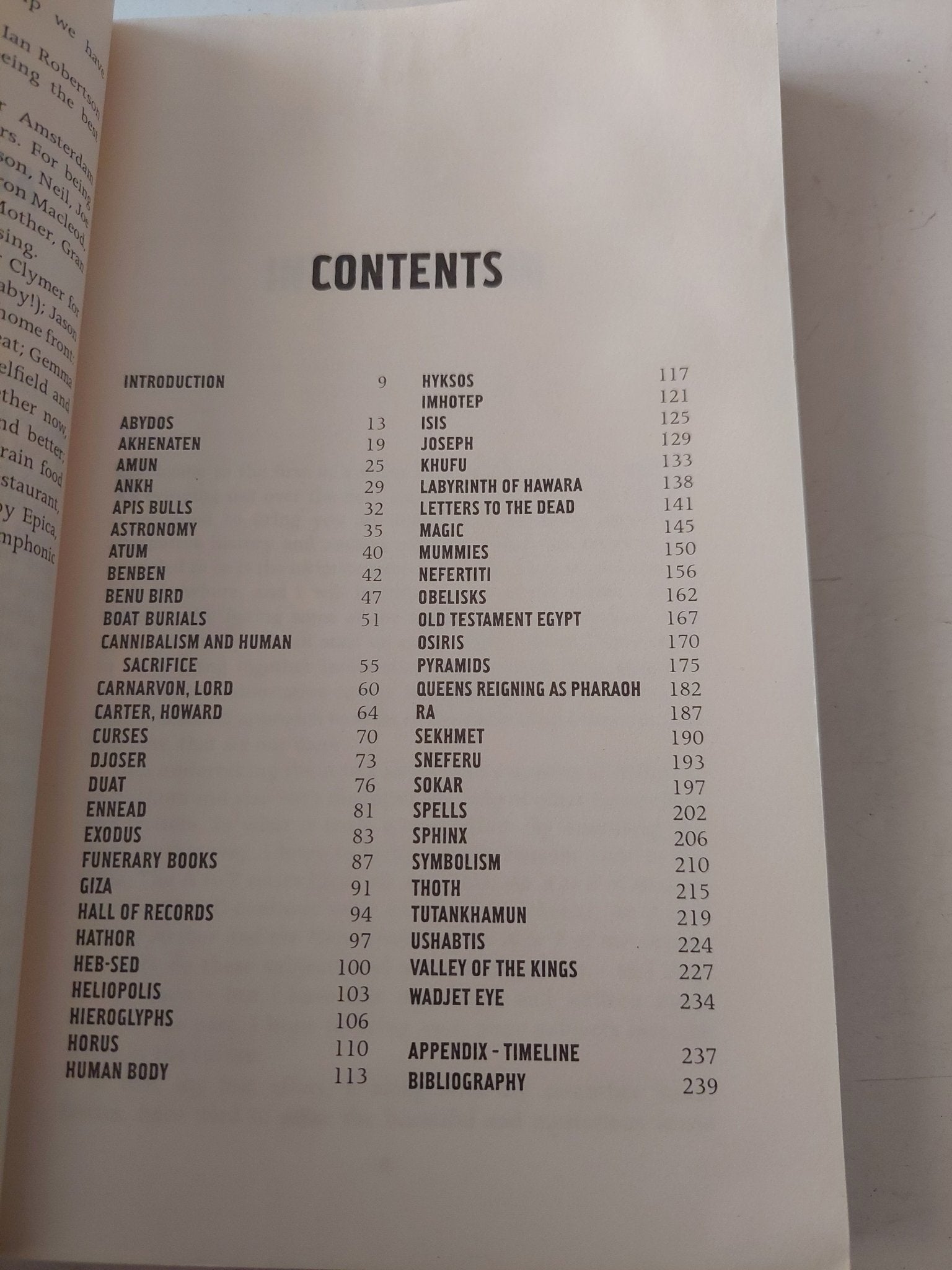An A to Z of Ancient Egypt / Simon Cox and Susan Davies - ملحق بالصور - متجر كتب مصر - متجر كتب مصر