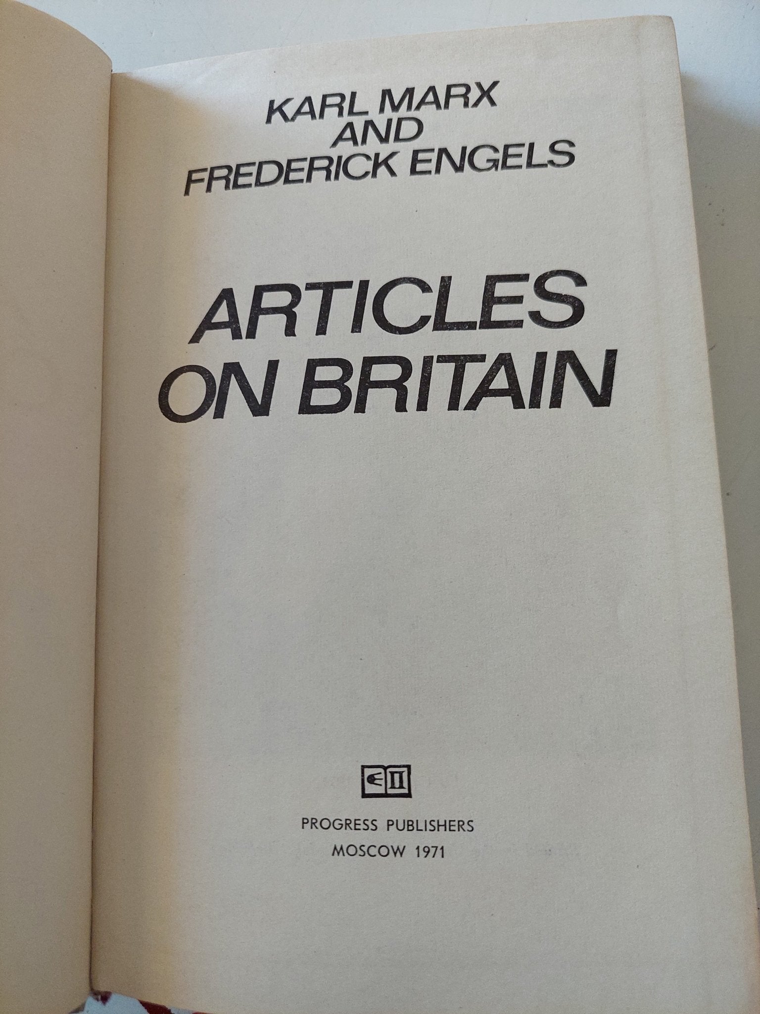 Articles on Britain / Marx and Engels - هارد كفر / دار التقدم - موسكو - متجر كتب مصر - متجر كتب مصر