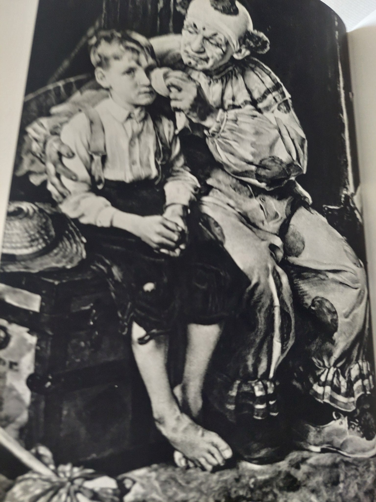 Boys and girls at play / George Mendoza - قطع كبير ملحق بالصور / هارد كفر - متجر كتب مصر - متجر كتب مصر