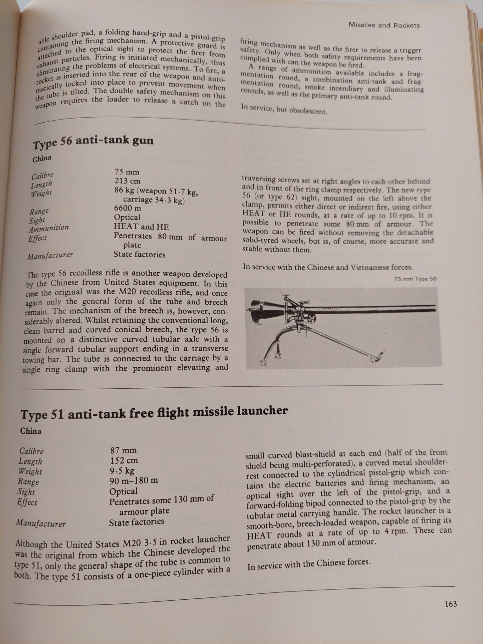Brassey's Infantry weapons of the world - قطع كبير هارد كفر / ملحق بالصور - متجر كتب مصرمتجر كتب مصر