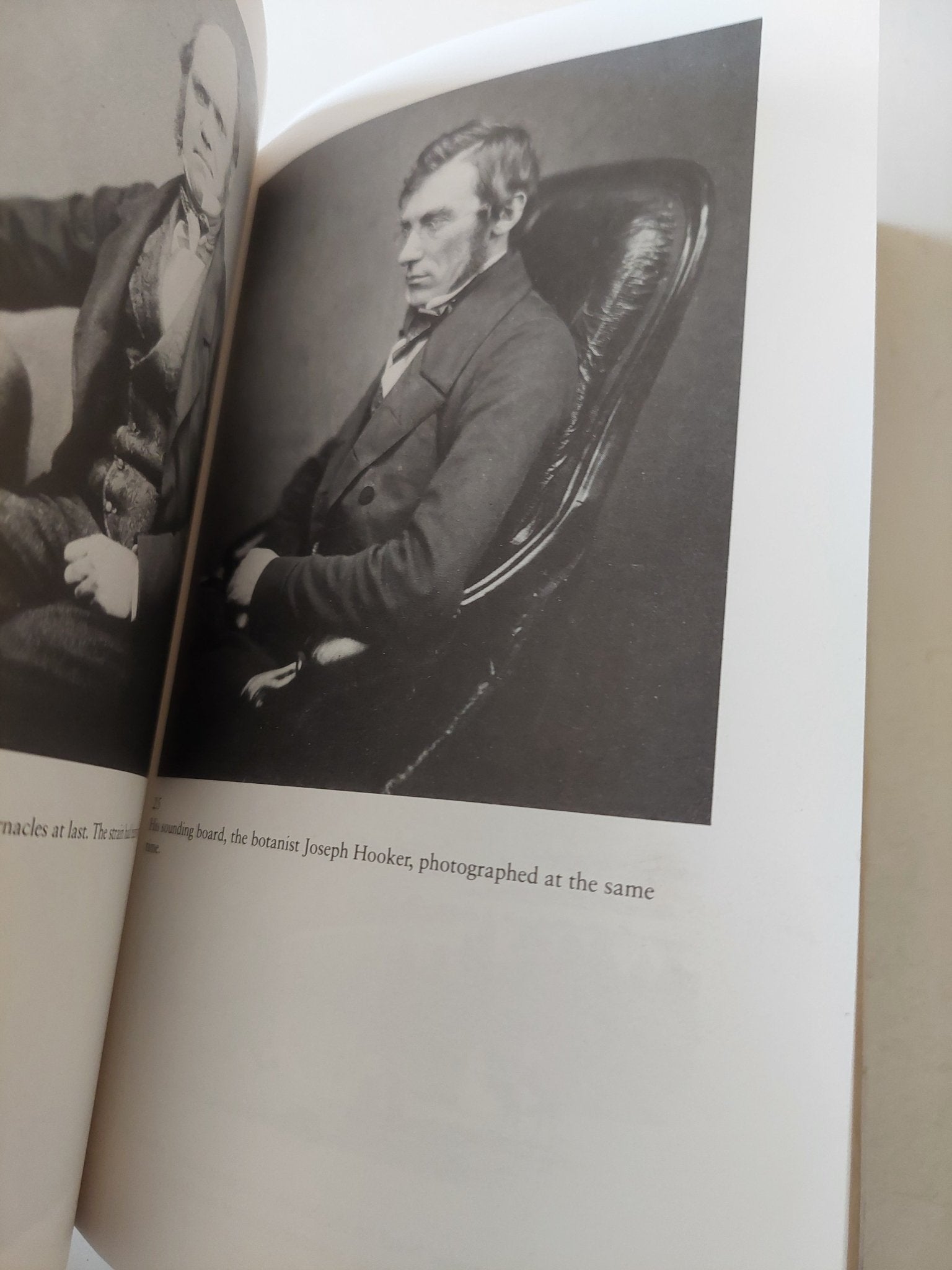 Darwin / Adrian Desmond & James Moore - ملحق بالصور - متجر كتب مصر - متجر كتب مصر