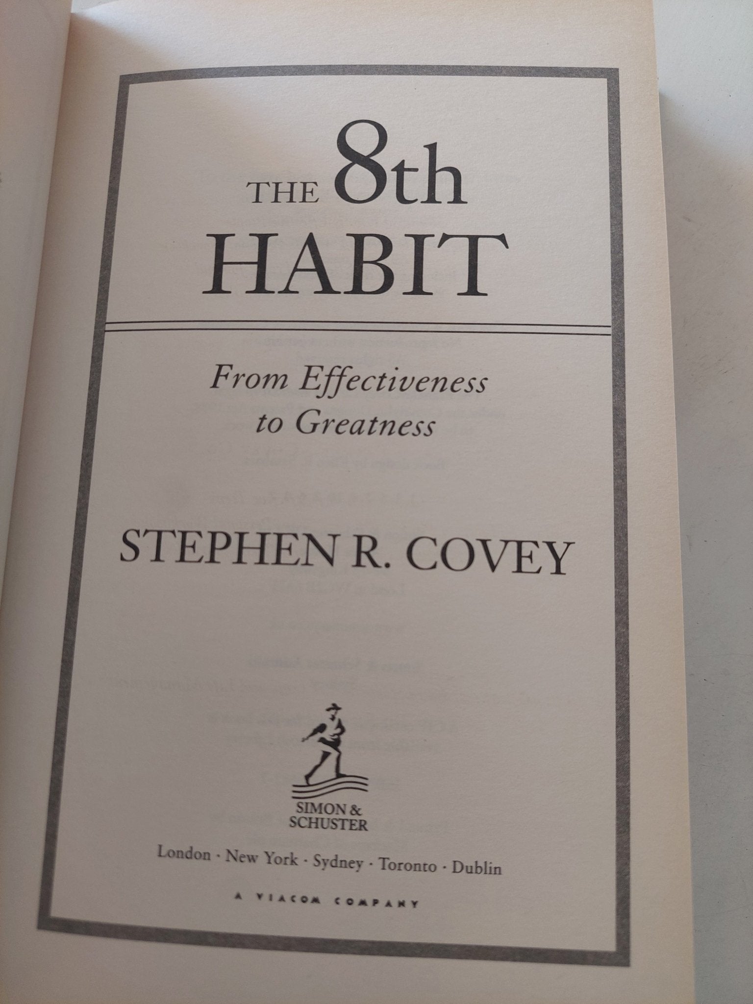 هارد كفر + CD - The 8th habit from effectiveness to greatness / Stephen R Covey - متجر كتب مصرمتجر كتب مصر