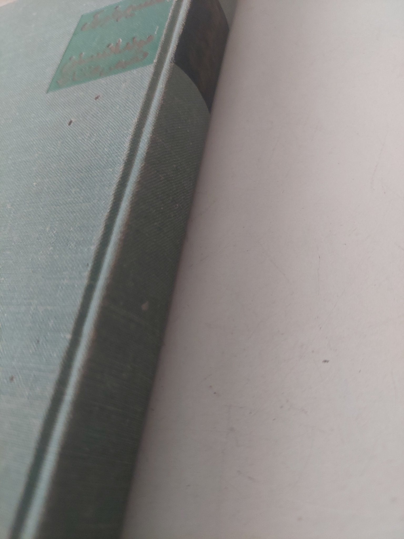 مولد أنسان .. قصص مختارة / مكسيم غوركى - هارد كفر / دار التقدم - موسكو - متجر كتب مصر - متجر كتب مصر