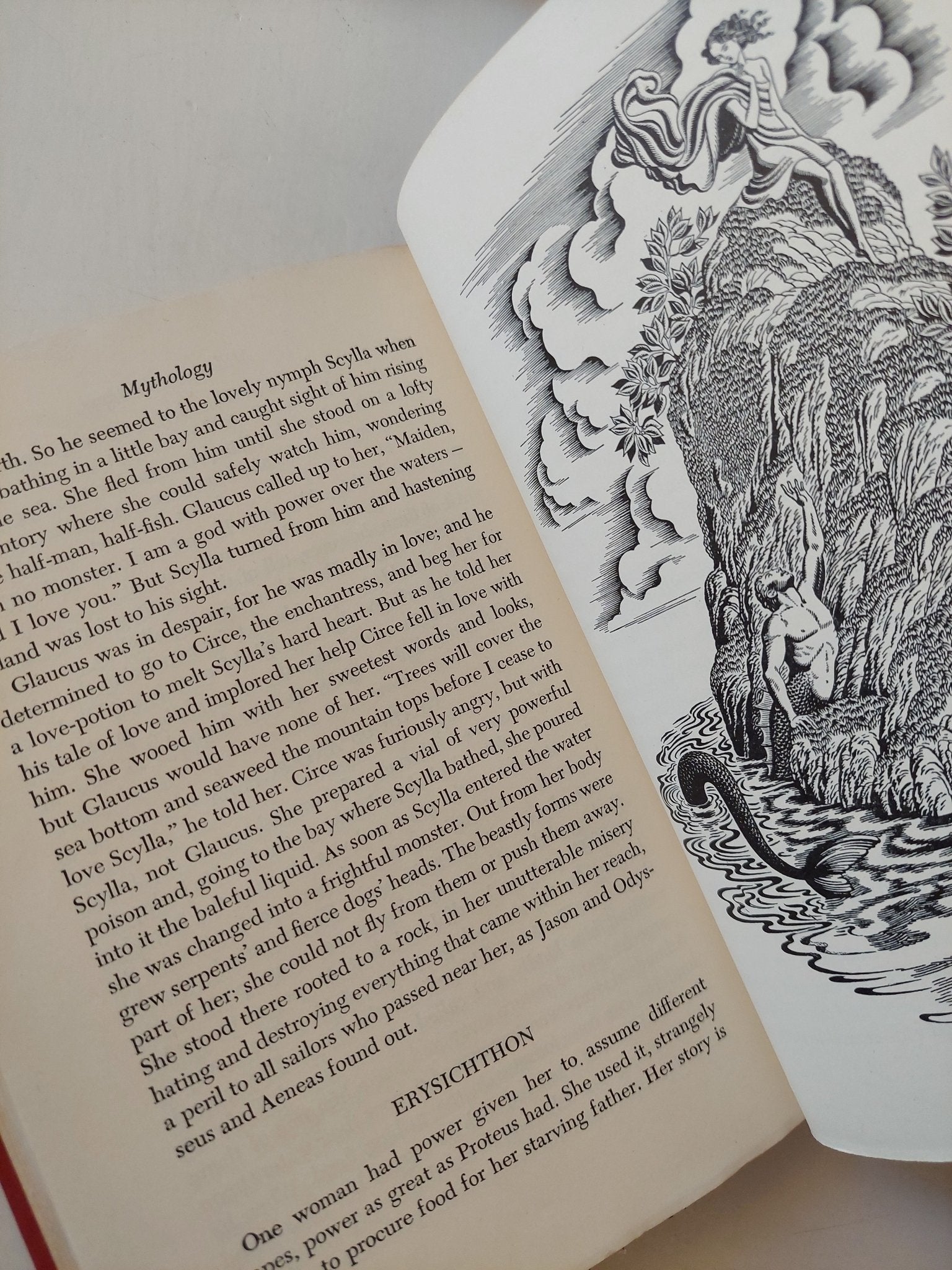 Mythology / Edith Hamilton - هارد كفر - متجر كتب مصر - متجر كتب مصر