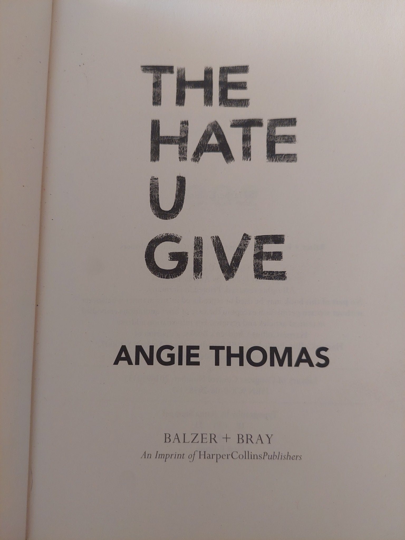 The hate u give / Angie Thomas - هارد كفر - متجر كتب مصر - متجر كتب مصر
