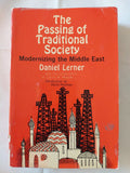 the passing of traditional society / Daniel Lerner - متجر كتب مصر - متجر كتب مصر