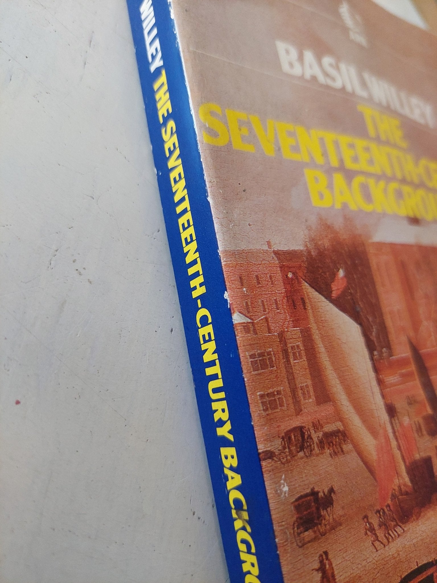 The Seventeenth-century background / Basil Willey - متجر كتب مصر - متجر كتب مصر
