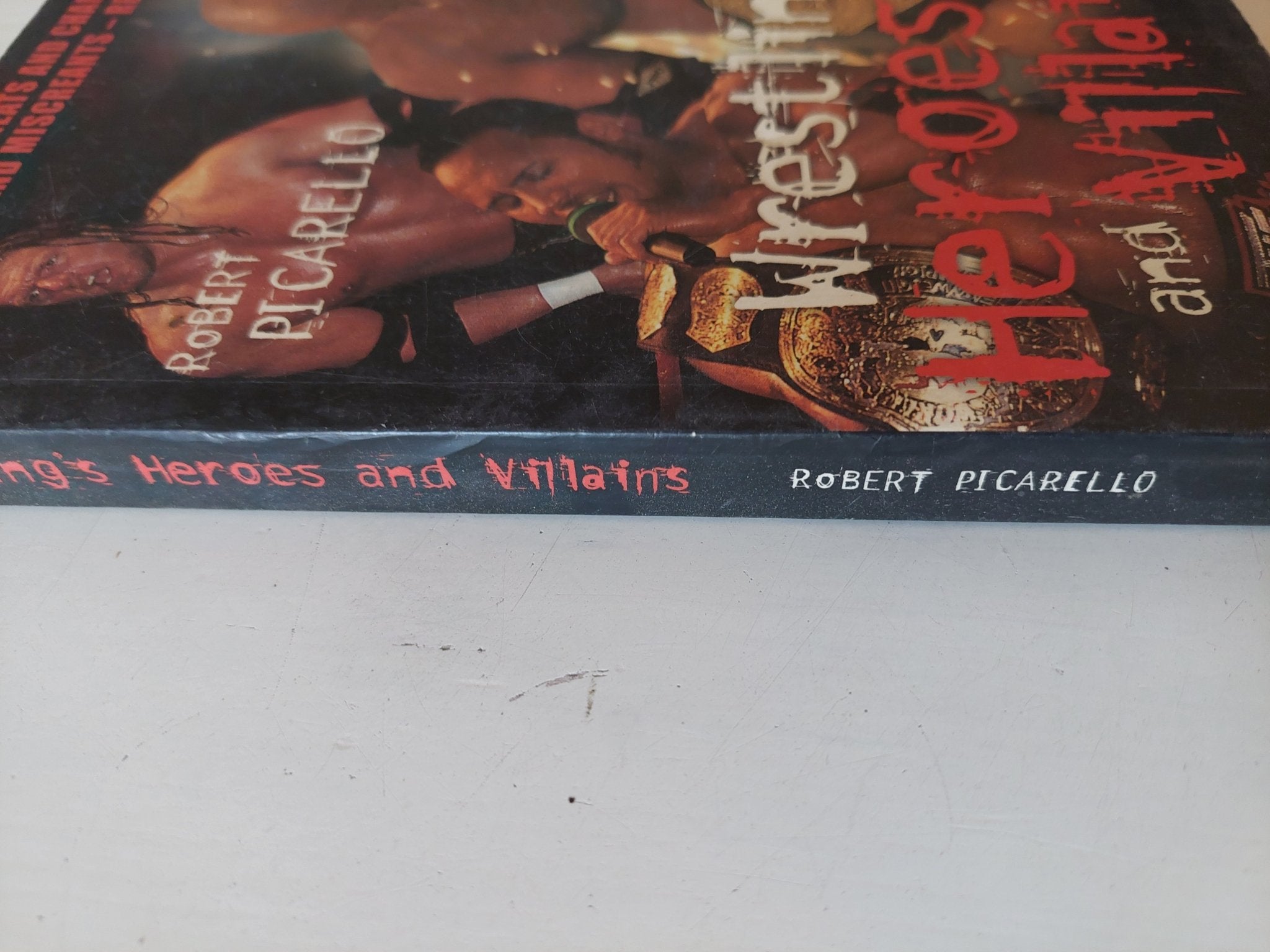 Wrestling's Heroes and Villains / Robert Picarello - ملحق بالصور - متجر كتب مصر - متجر كتب مصر
